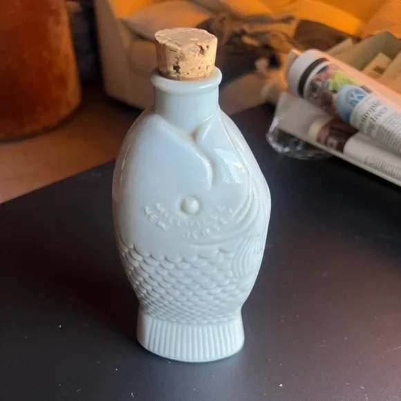 Dr Fishers Vintage Bottle - Picture 2 of 5